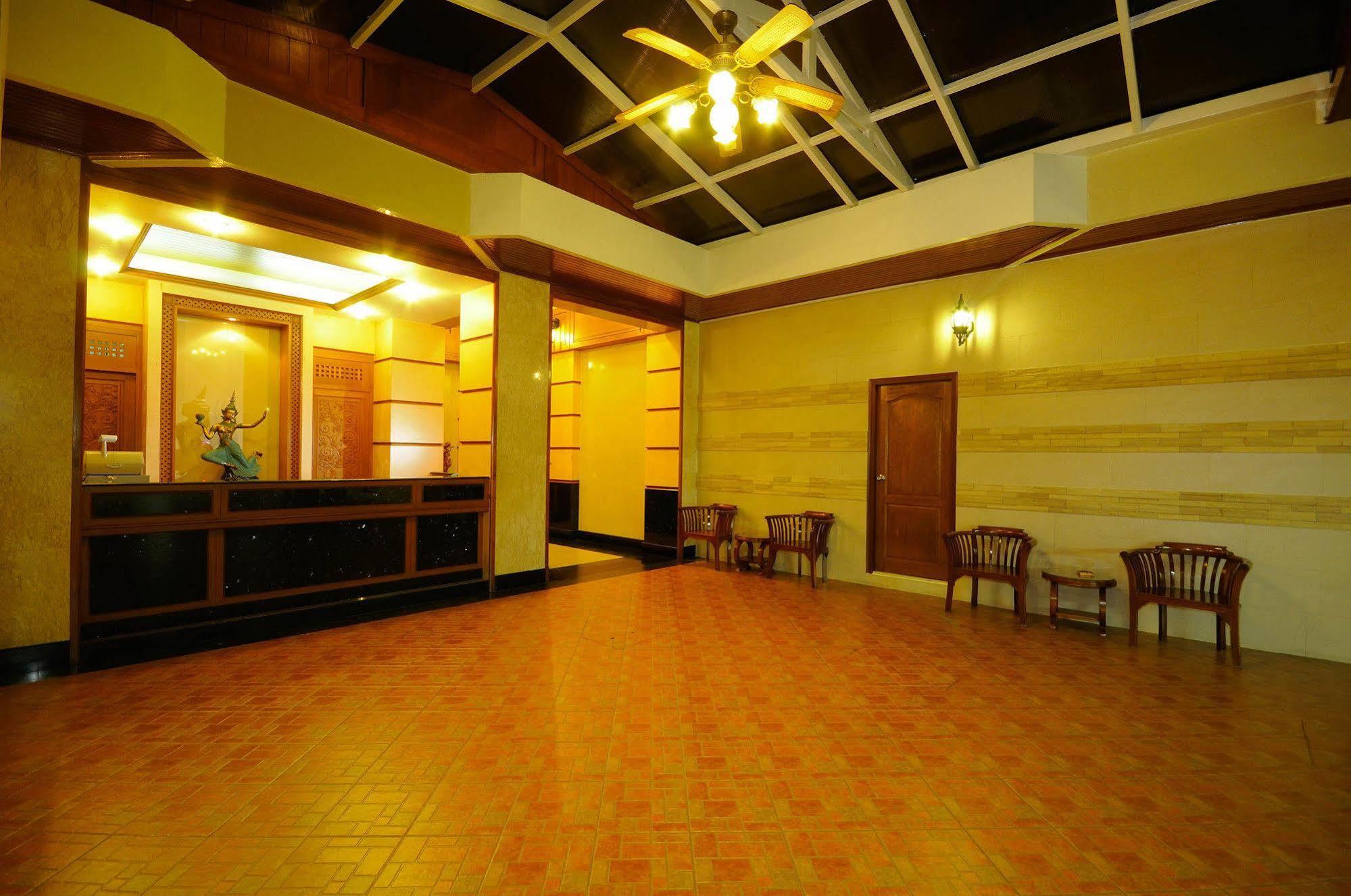 Hotel Khaosan Palace - Sha Extra